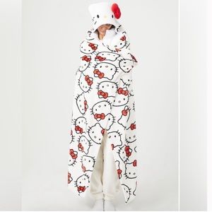 Forever 21 Sanrio Hello Kitty Hooded Blanket NWT